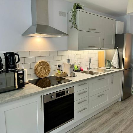 Brand New Flat 5 With Free Parking And Fast Wifi Apartment York Exterior foto